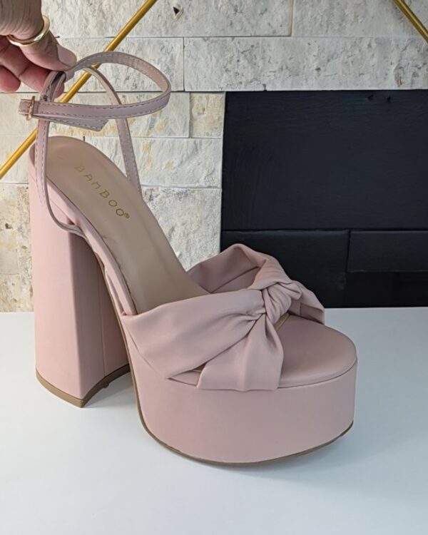 Alexa Heel