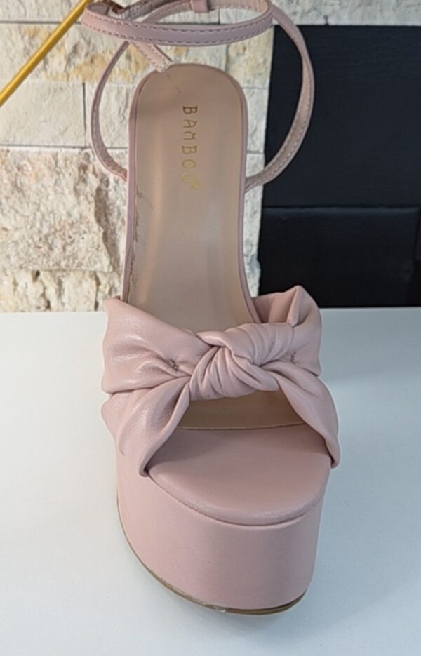 Alexa Heel - Image 3